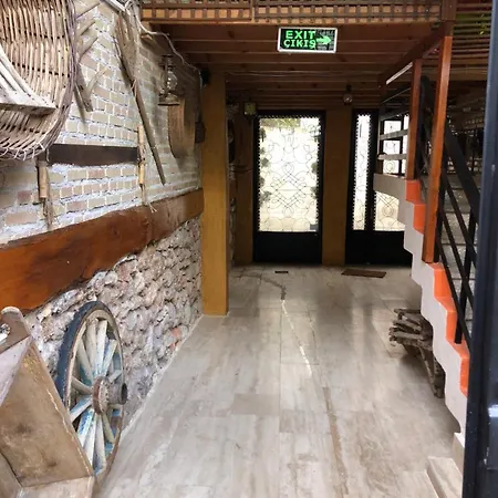 Kaleici Muethis Tasarim Harika Ev Apartment Antalya